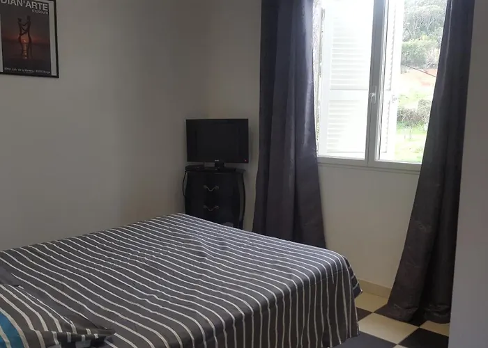 بيت للعطل Maison T3 500m De La *