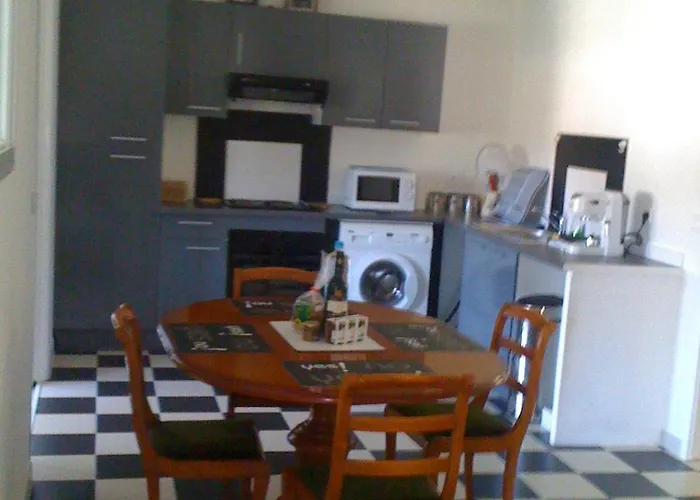 Maison T3 500m De La 度假居 *